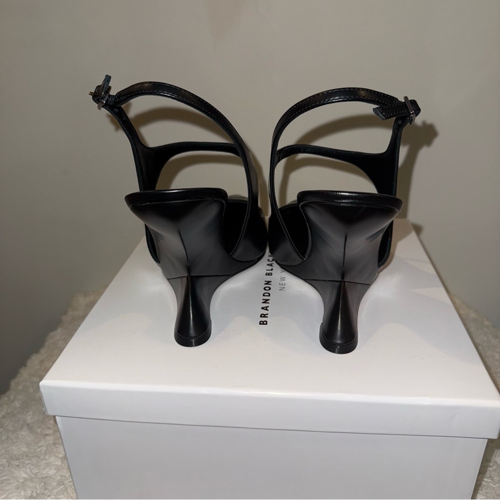 Brandon Blackwood Elegant Black Wedges - Picture 8 of 10